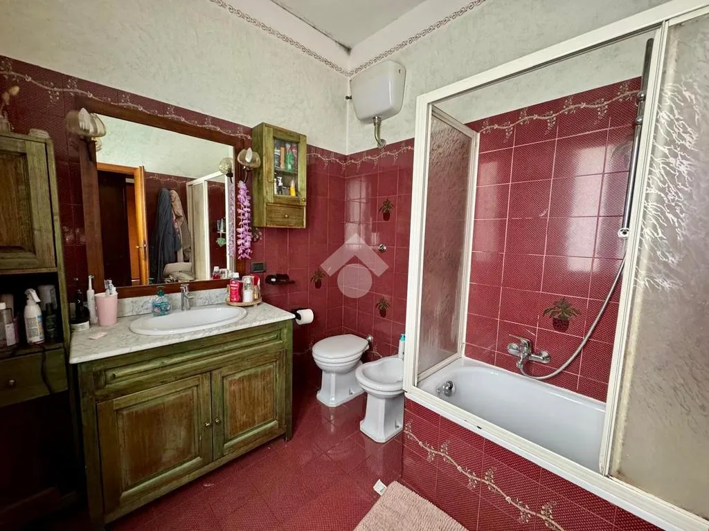 Salles de bain - 4-Room Apartment with Terrace in Quarrata