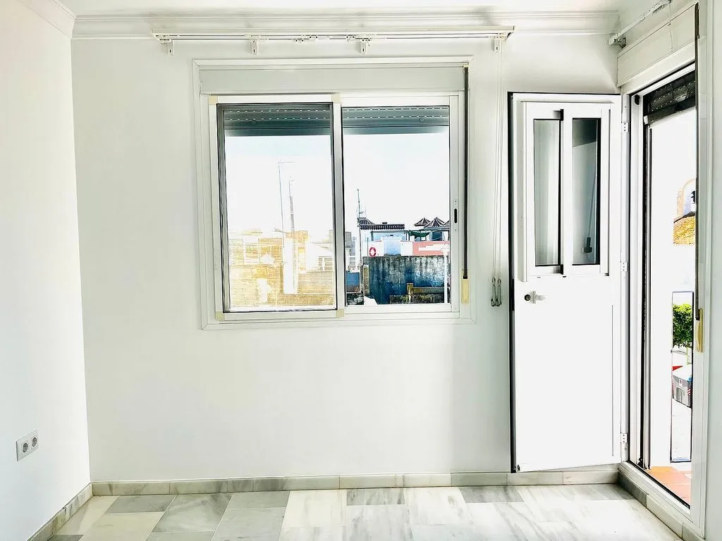 Toad - Bright Apartment with Terrace in Bonanza