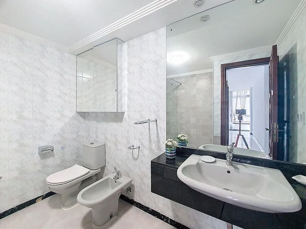 Salles de bain - Spacious Flat with Sea Views in Canteras