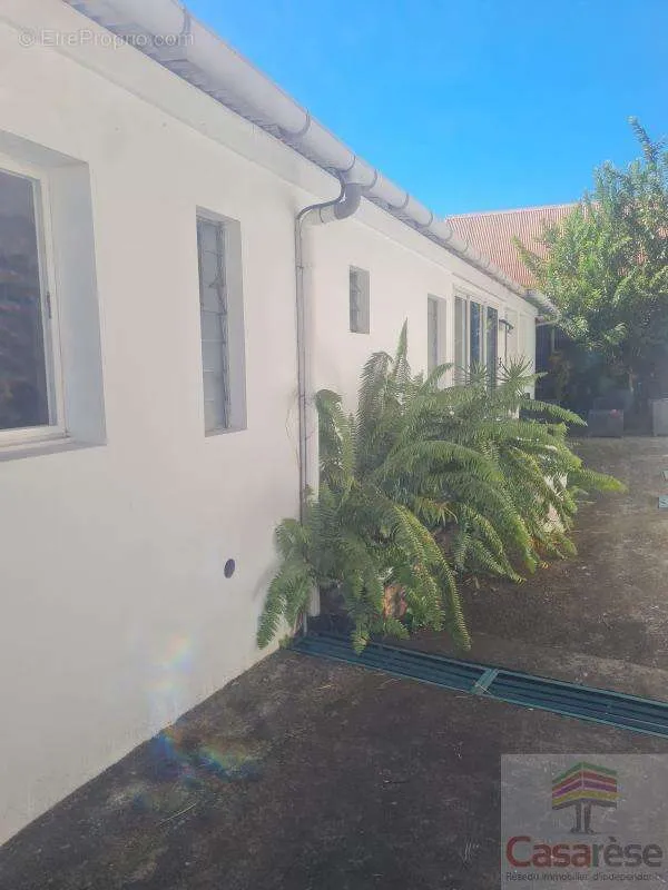 Exterior - Exceptional Property Ensemble with Pool in L'Entre-Deux