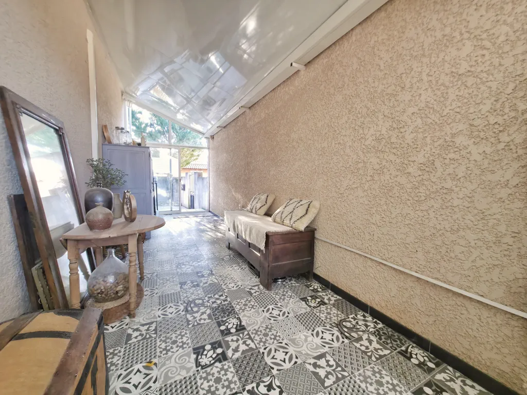 Entrée - Maison avec Jardin et Grand Garage à Beaucaire