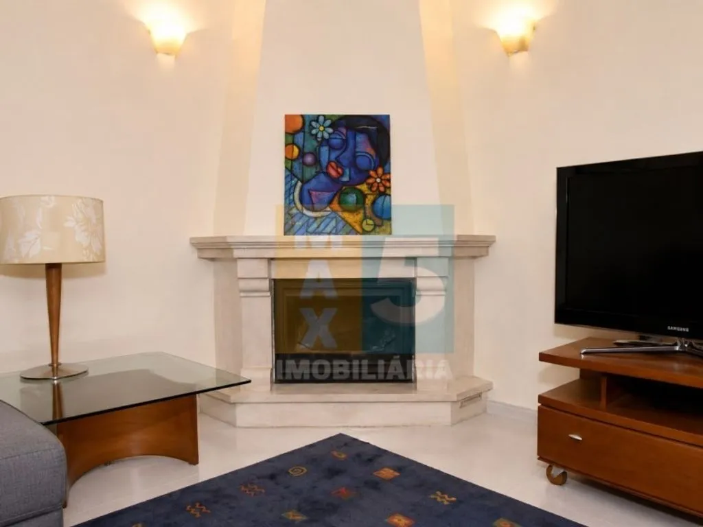 Elutuba - Luxury Duplex Flat with Garage in Odivelas