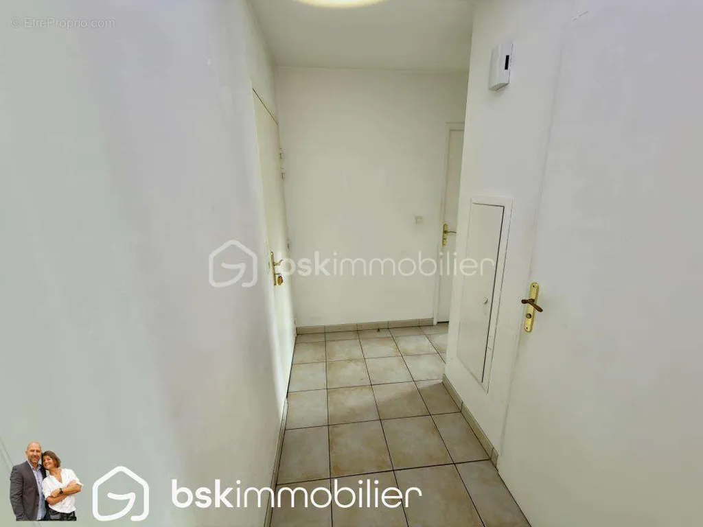Esik - T3 Apartment with Balcony in Quiet Residence
