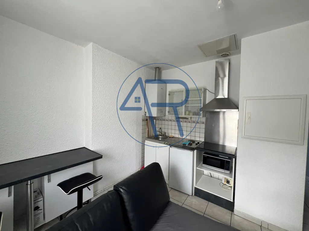 Kitchen - Furnished Flat in Lempdes sur Allagnon