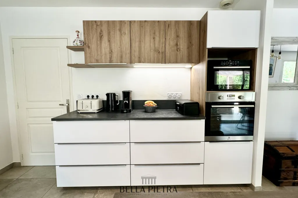 Cuisine - Villa Rénovée avec Piscine près de Sommières