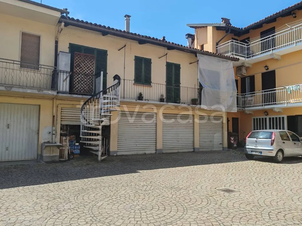Esterno - Central Trilocale with Balcony in Caramagna Piemonte