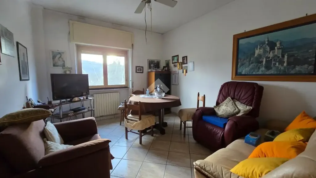 Soggiorno - Spacious Apartment with Balcony in Rende