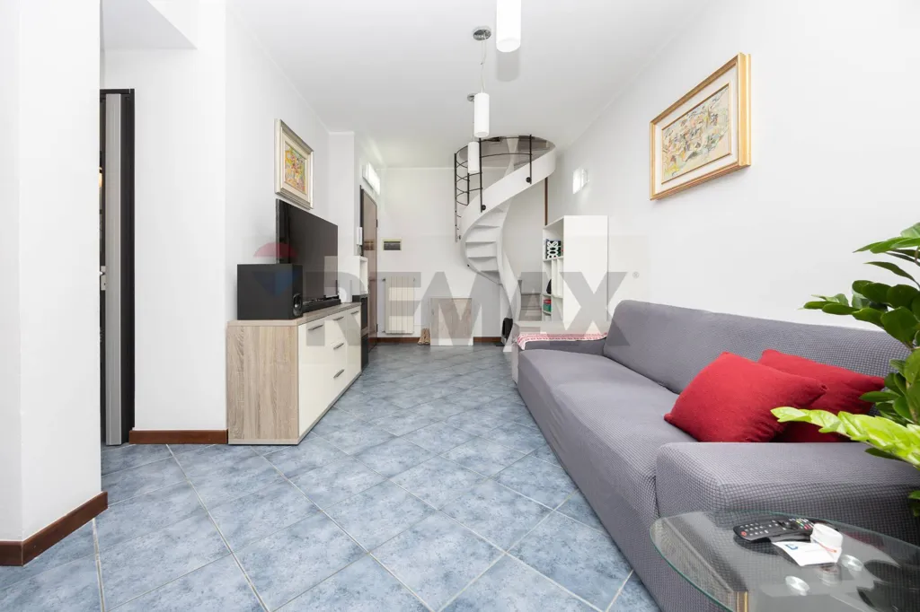 Elutuba - Duplex Apartment with Terrace in Zelo Buon Persico