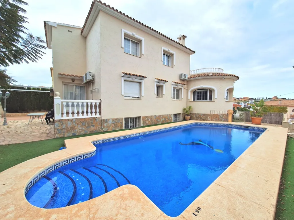 Pool - Villa with Pool in Calpe Centre
