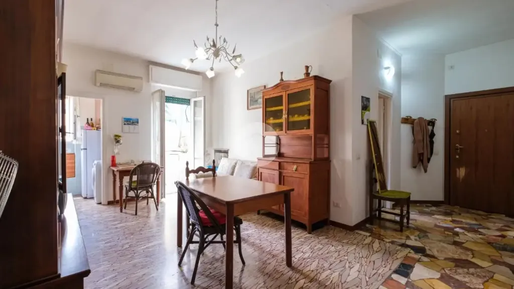 Dining Room - Triplex with Double Exposure in Milan