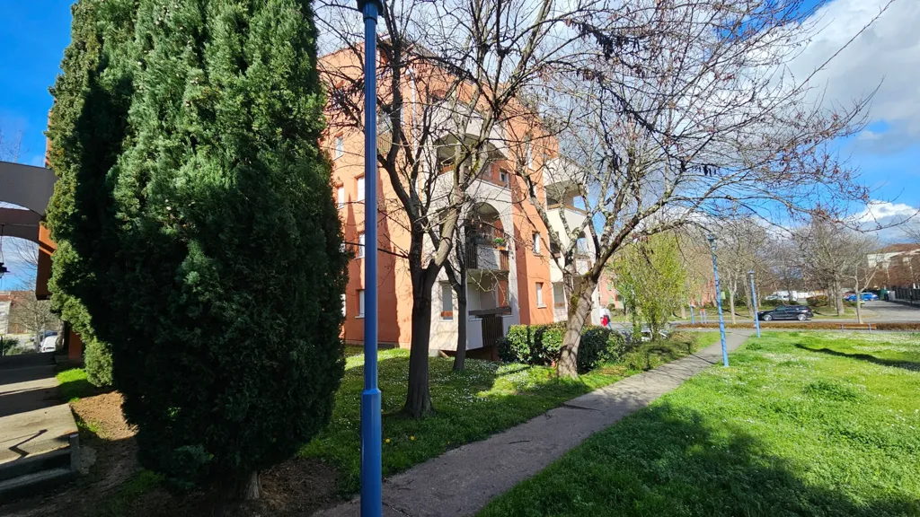 Jardin - Appartement Lumineux en Centre-ville à Castanet-Tolosan