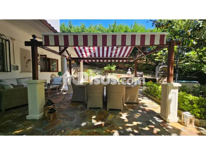 Terrace - Independent Villa with Private Pool in Gueñes