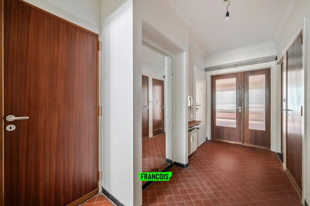 Esik - Apartment with Sea View in Ostend Centre