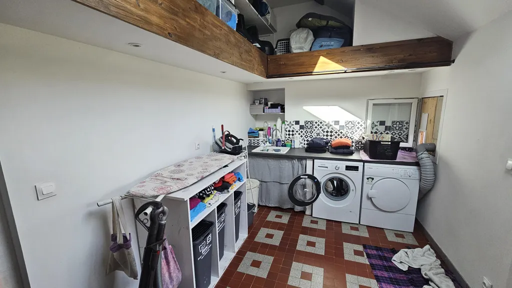 Pesuköök - Charming Briarde House with Terrace in Countryside