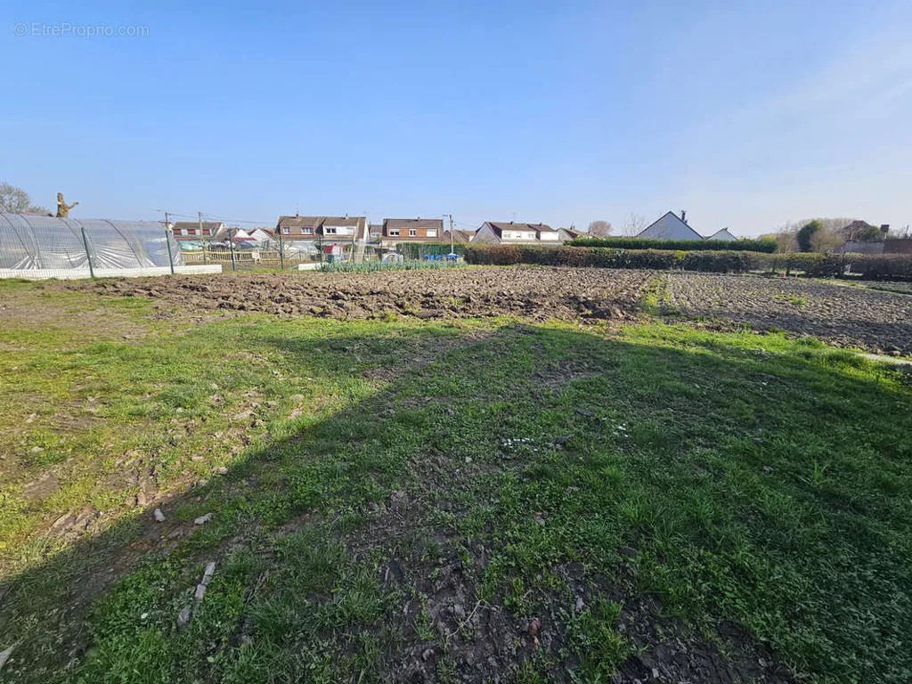 Giardino - Non-Viabilised Land with 618 m² in Leforest