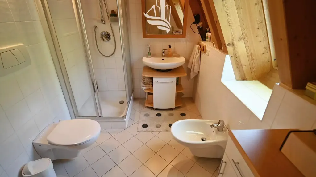 Salles de bain - Villa with Garden in Cortaccia
