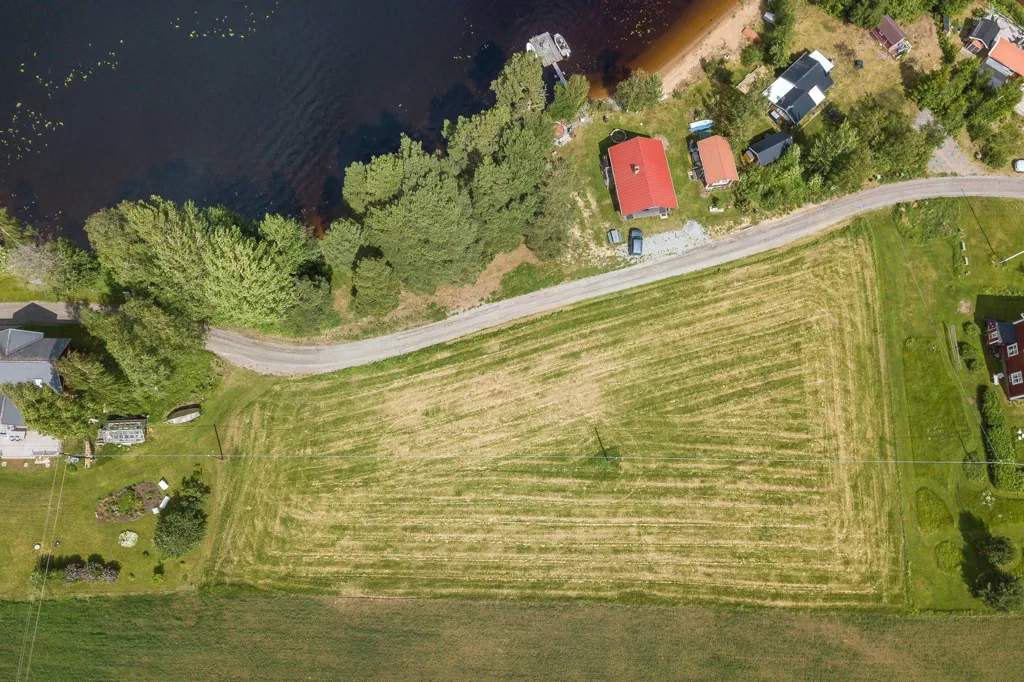 Õhuvaade - Waterfront Plot with River View in Karsjö
