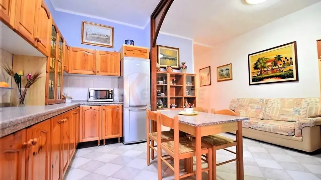 Köök - Modernised Apartment with Balcony in Sassari