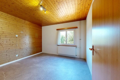 Rooms - House with Garden in Quiet, Elevated Location