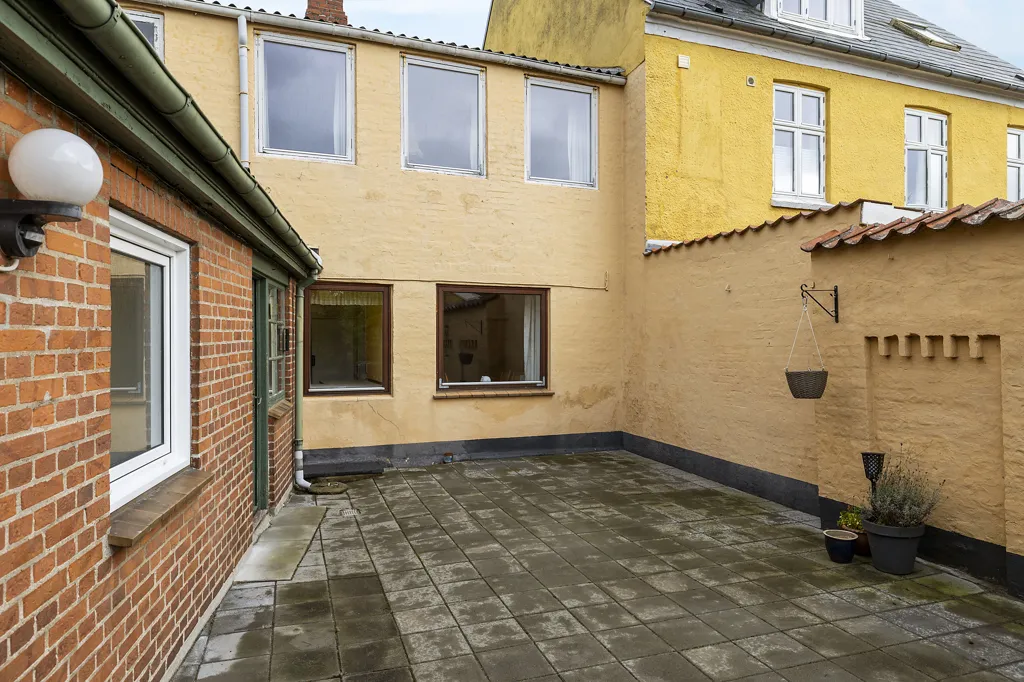 Jardin - Victorian Terrace with Garden in Svendborg