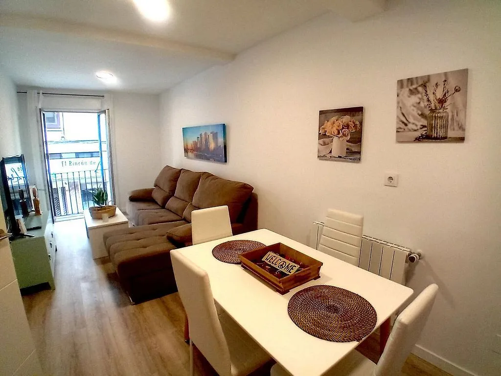 Salle à manger - Furnished Flat with Balcony in Santa Lucia