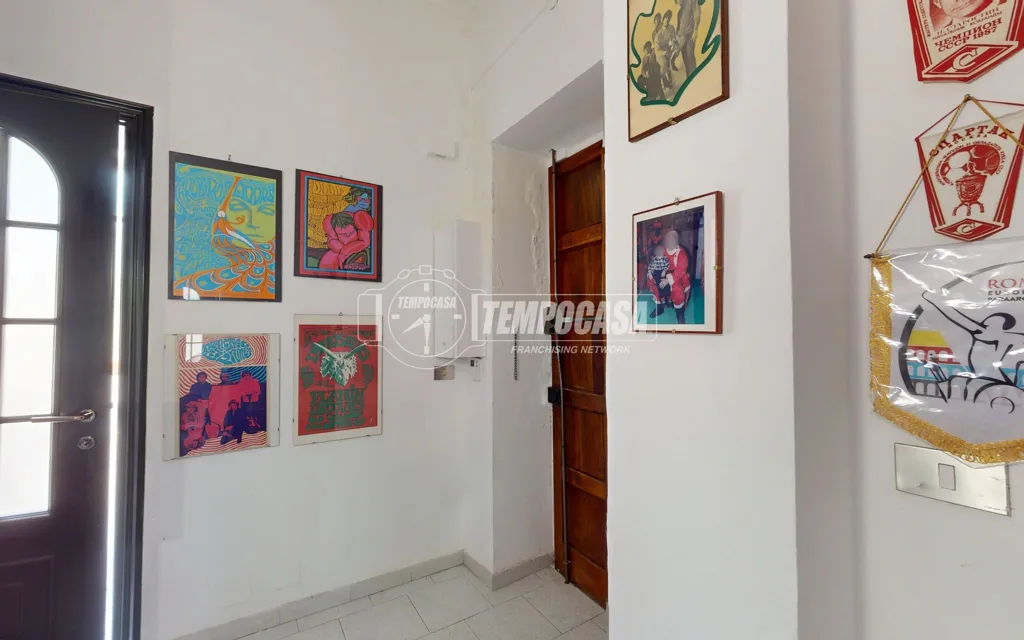 Esik - Spacious 2-Bedroom Apartment in Turin