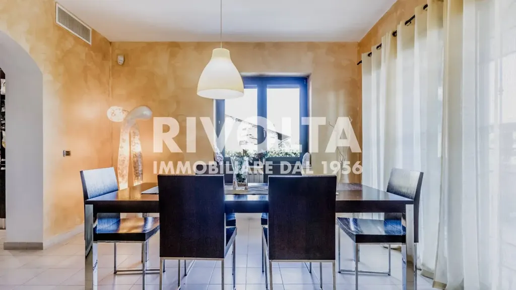 Salle à manger - Terraced Villa with Panoramic Terrace in Guidonia Montecelio