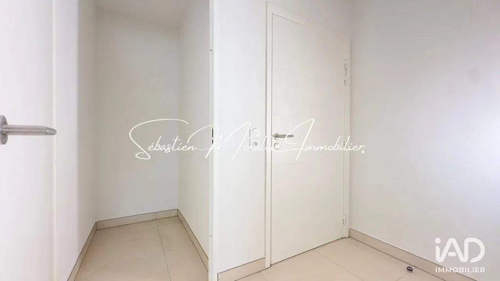 hallway_entrance