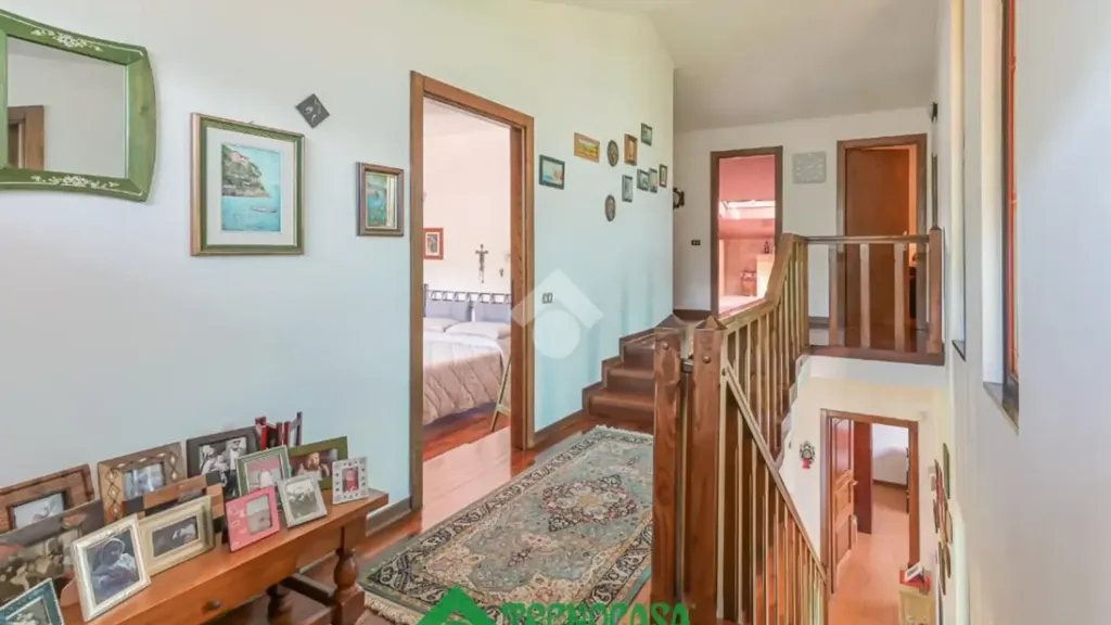 Esik - Villa with Private Garden in Aulla