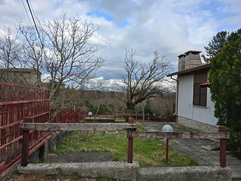 Giardino - Classical Villa with Garden in Sassoferrato