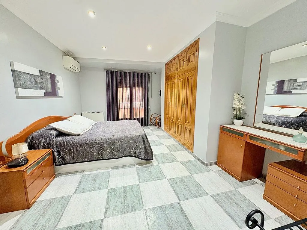 Bedrooms - Two-Storey House with Balcony in Benaguasil Centre