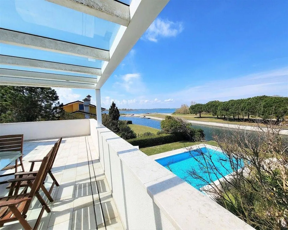 Piscine - Luxury Villa with Fiord View in Rosolina
