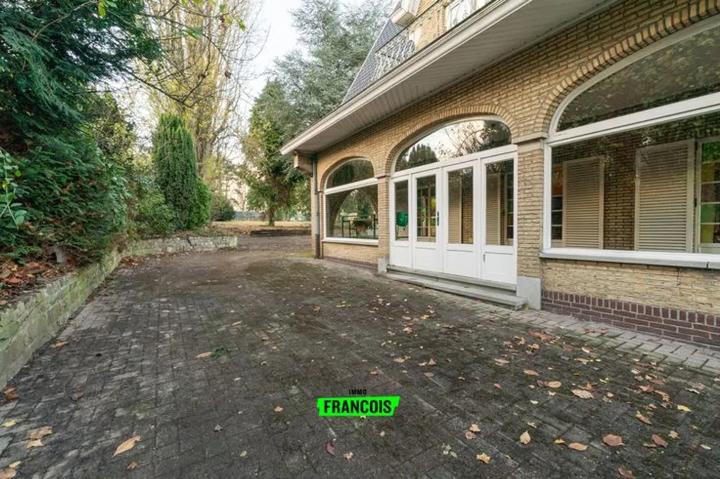 Aed - Warehouse with House in Halle