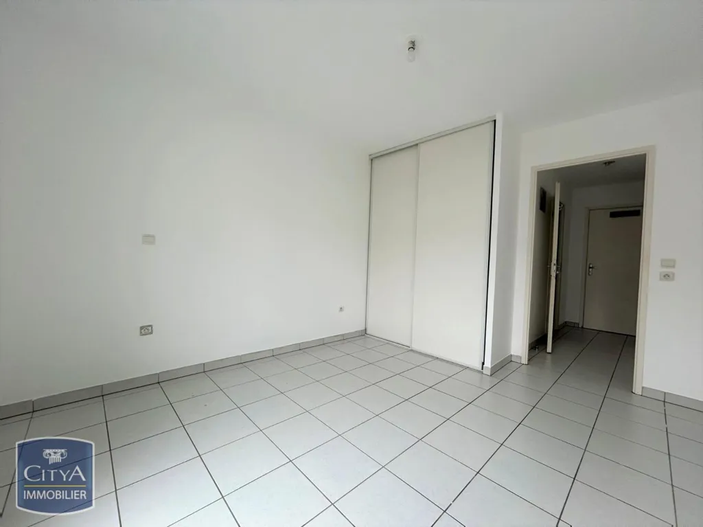 Pièces - Appartement 2 Pièces avec Balcon à Mérignac
