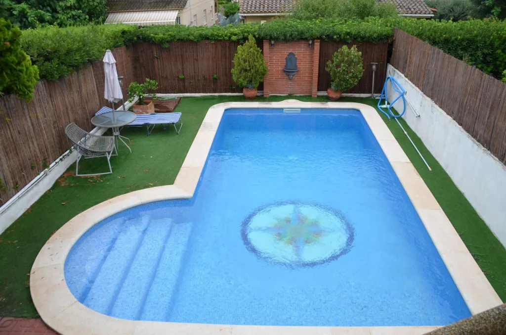 Bassein - Corner Townhouse with Pool in Segur de Calafell