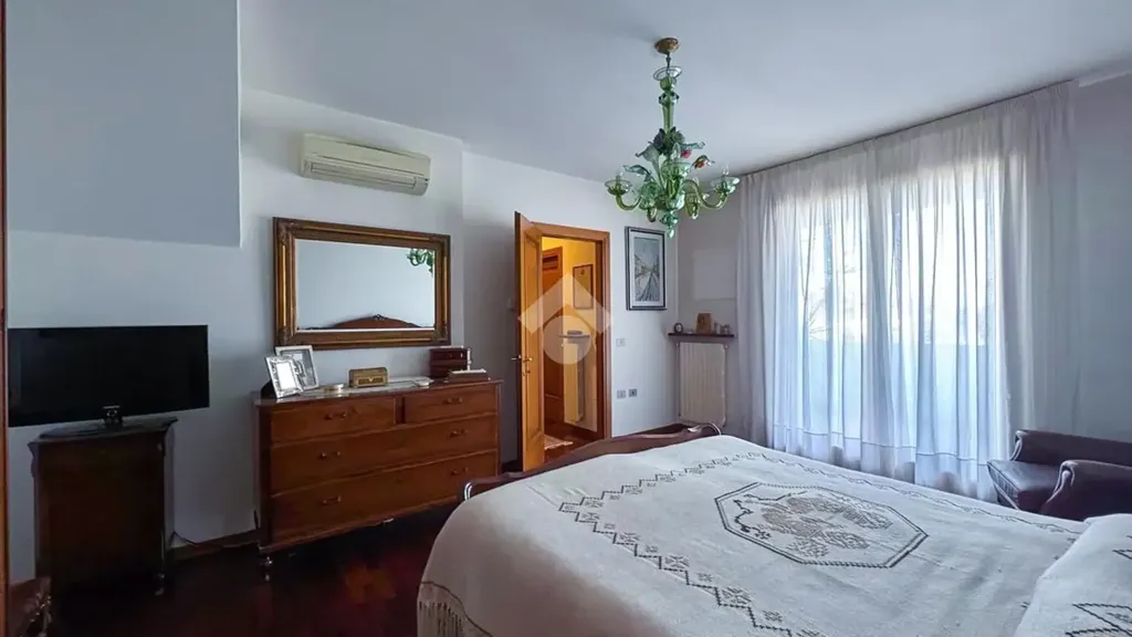Chambres - Villa with Garden in Due Carrare