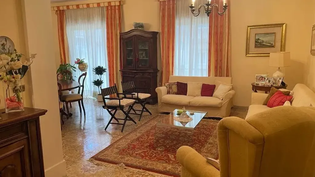 Séjour - 5-Room Apartment in Quiet Area, Siracusa
