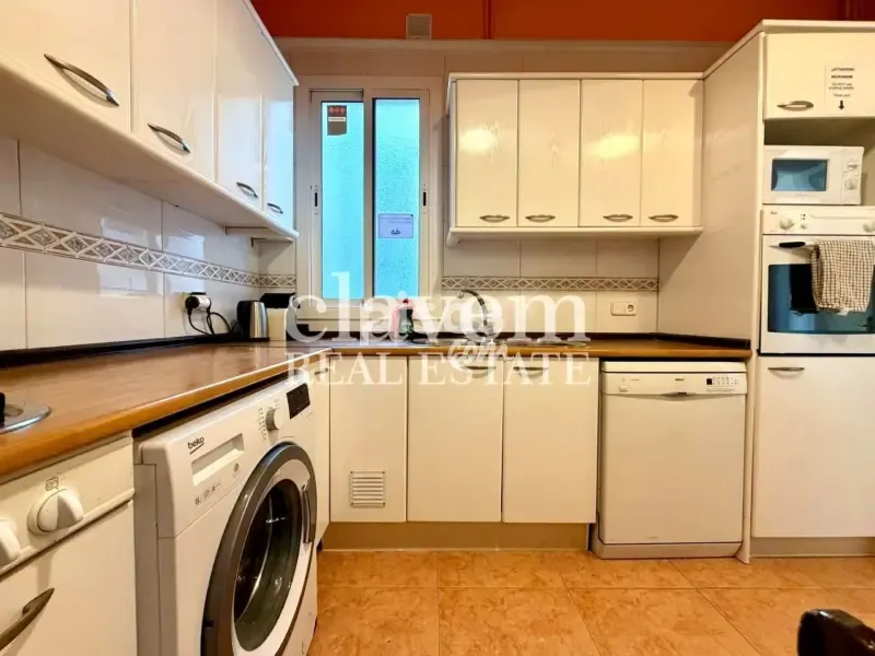 Köök - Characterful Apartment with Balcony in L'Esquerra de l'Eixample