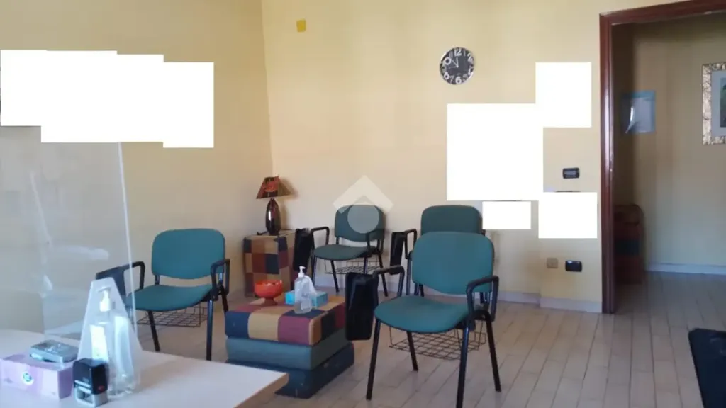 Bureau - Apartment with Balcony in Castrolibero