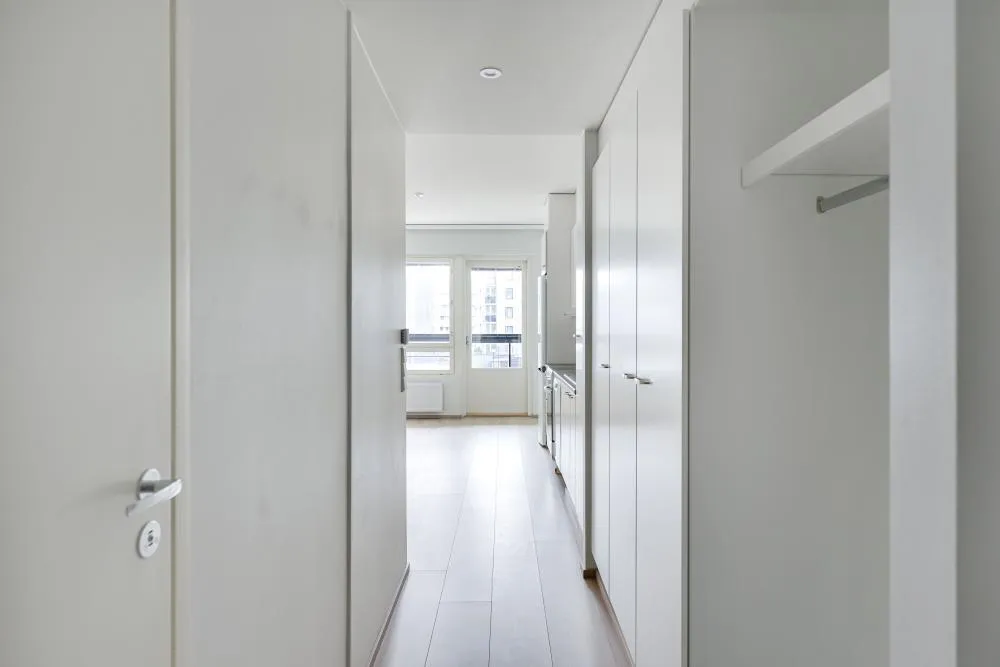 hallway_entrance