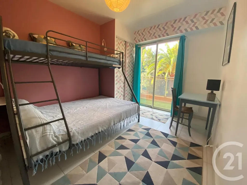 Chambres - Appartement T3 avec Piscine à Antibes