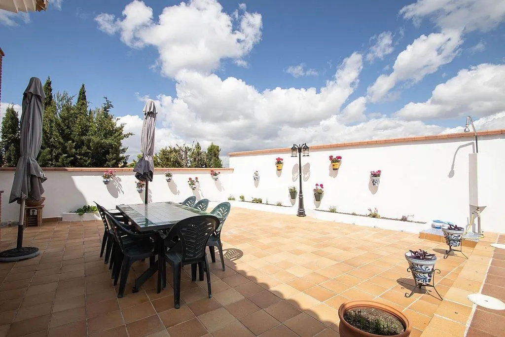 Terrass - Chalet with Pool and Terrace in Nívar