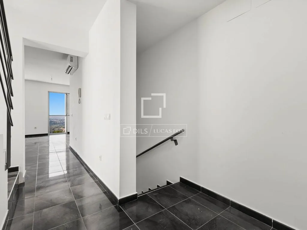 Esik - Contemporary Villa with Pool in Calpe