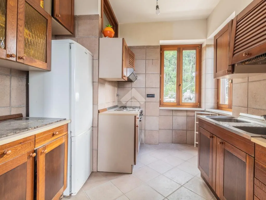 Kitchen - Villa with Lake View in Bracciano