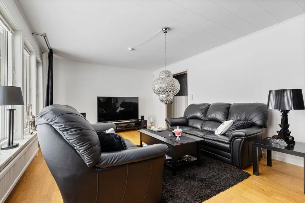 Séjour - Suterräng House with Renovated Kitchen in Örnsköldsvik