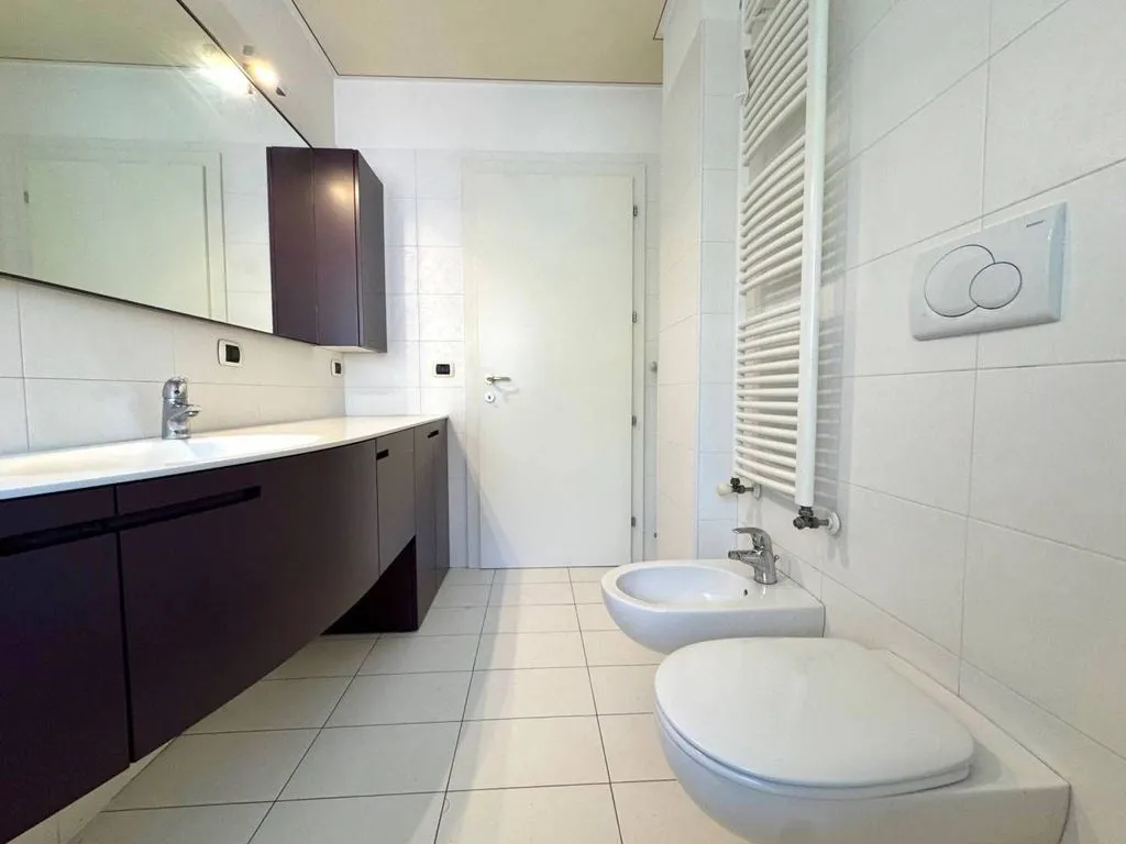 Salles de bain - Penthouse with Private Terraces in Laives