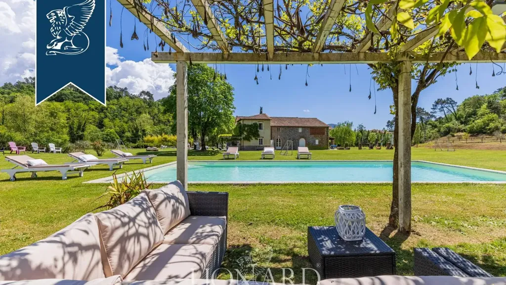 Piscine - Luxury Villa with Pool near Lucca