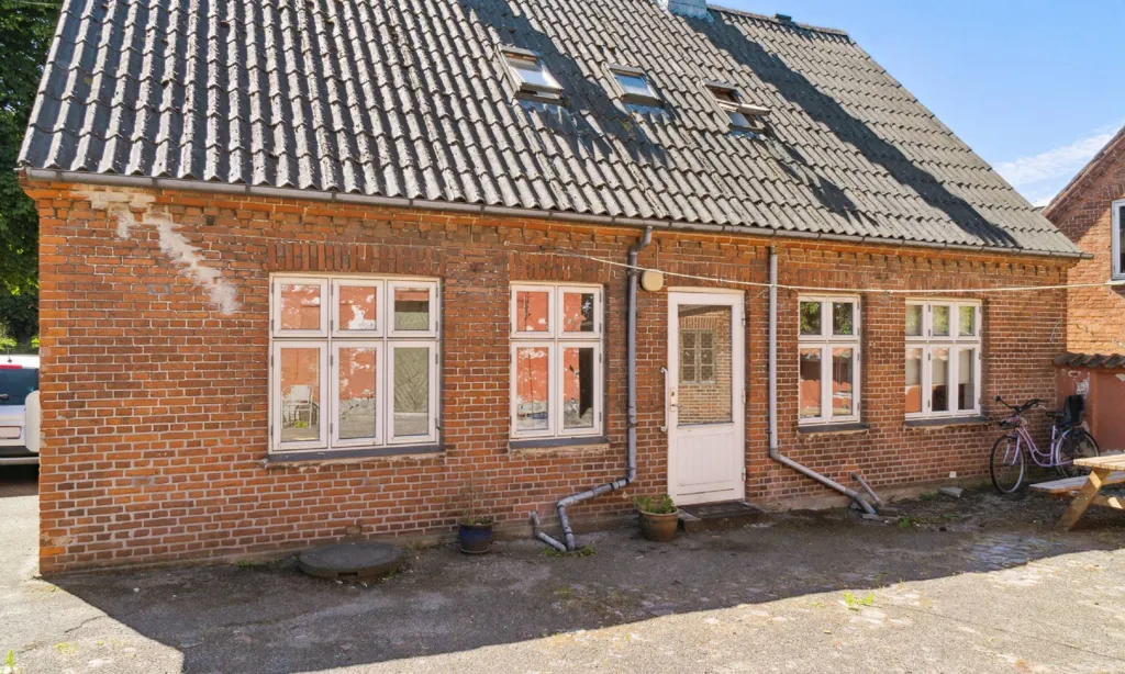 Välivaade - Two-Bedroom Flat with Garden Access in Næstved
