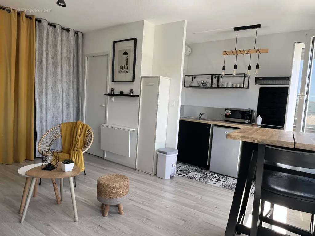 Cucina - Renovated Studio with Parking in Talence