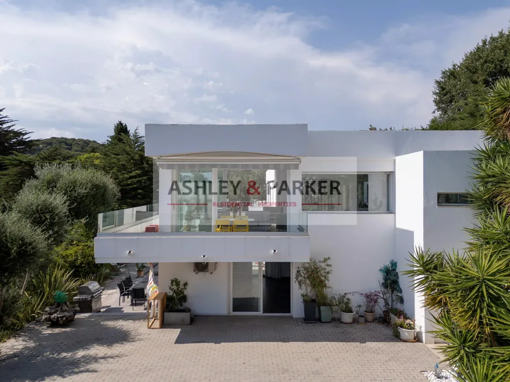 Exterior - Contemporary Villa with Sea View in Le Cannet